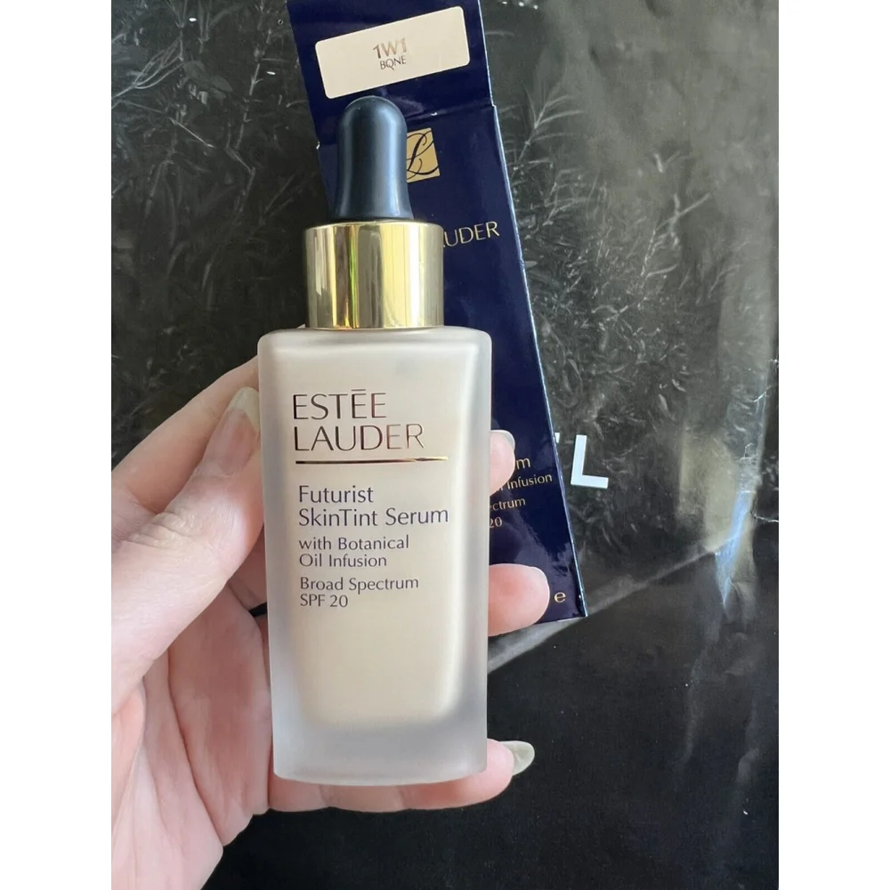 Estee Lauder~Futurist SkinTint Serum Foundation w/ SPF20 1W1 Bone 1oz New